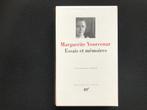 Yourcenar - Essais et Mémoires - La Pléiade, Ophalen of Verzenden, Nieuw, Yourcenar