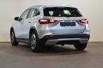 Mercedes-Benz GLA 180 ESSENTIAL LINE GLA 180 Essential Line, Stof, 4 cilinders, https://public.car-pass.be/vhr/08822502-8f1b-4095-b2ea-3665d69e123f