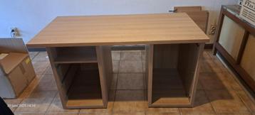 bureau beschikbaar voor biedingen