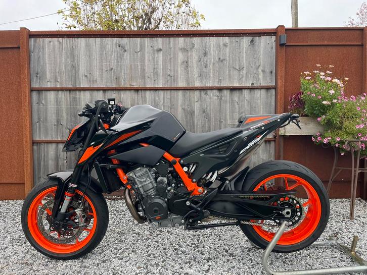 KTM Duke 890R met 4500 km in nieuwstaat!, Motoren, Motoren | KTM, Particulier, Quickshifter, Ophalen