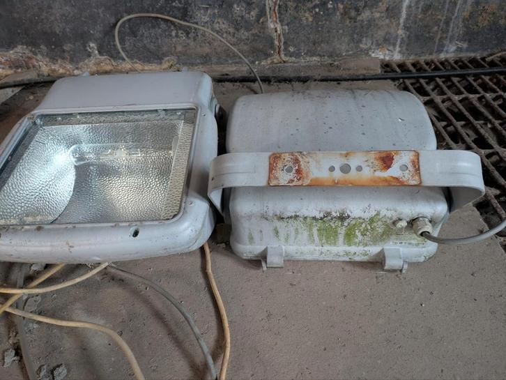 Parkingverlichting terreinverlichting, Doe-het-zelf en Bouw, Bouwverlichting, Ophalen