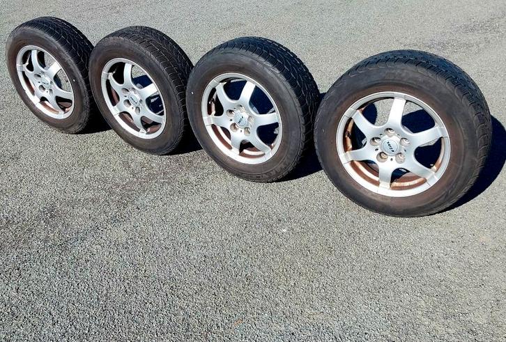 Pneus hiver 195/65-15 sur jantes alu pour VW, Seat et Skoda, Autos : Pièces & Accessoires, Pneus & Jantes, Jante(s), Pneus hiver