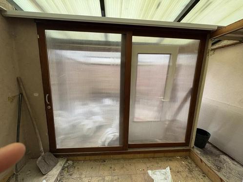 Groot schuifraam met houten kader en polycarbon. kanaalplaat, Doe-het-zelf en Bouw, Raamkozijnen en Schuifdeuren, Gebruikt, Schuifpui