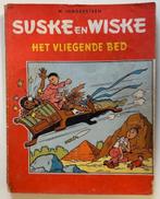 SUSKE EN WISKE - HET VLIEGENDE BED EERSTE TWEEKLEURENDRUK NL, Gelezen, Verzenden, Willy Vandersteen, Eén stripboek