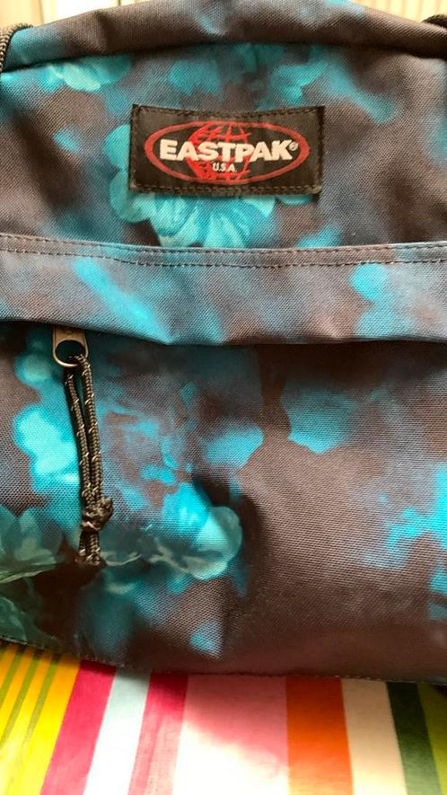 Eastpak sportzak, weekend zak, Handtassen en Accessoires, Tassen | Reistassen en Weekendtassen, Nieuw, Ophalen
