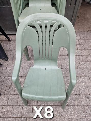 Tuinstoel beschikbaar voor biedingen