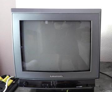 Grundig kleuren TV - draagbaar - Stereo beschikbaar voor biedingen