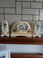 Schouwklok met vaasjes, Antiek en Kunst, Antiek | Keramiek en Aardewerk, Ophalen