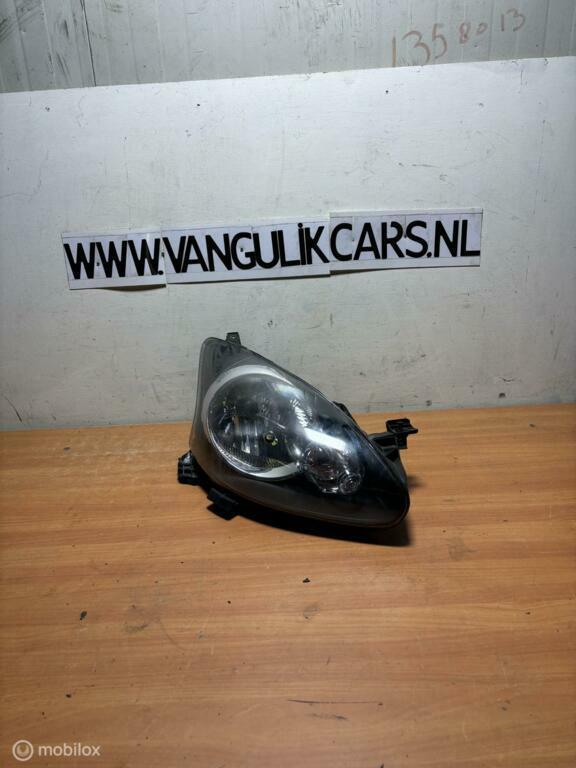 Koplamp  rechts Toyota Aygo I ('05-'14), Auto-onderdelen, Verlichting, Toyota, Gebruikt, Ophalen of Verzenden