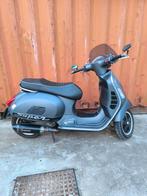 Vespa GTS SUPER SPORT 300 matgrijs, Fietsen en Brommers, Scooters | Vespa, Ophalen, Zo goed als nieuw