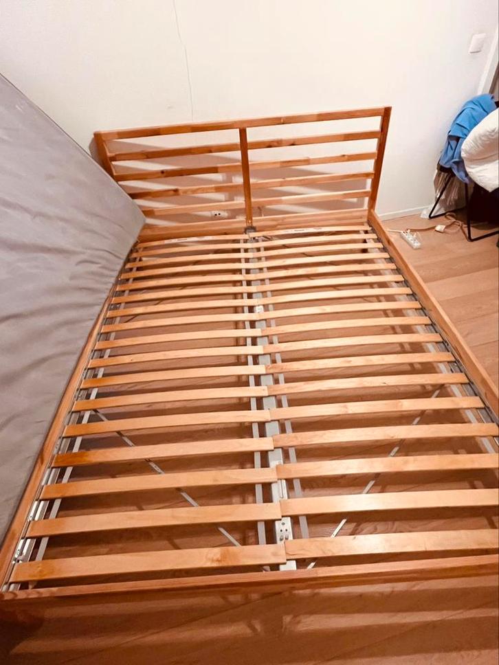 Ikea TARVA Cadre de lit, pin massif 160x200, Huis en Inrichting, Slaapkamer | Matrassen en Bedbodems, Zo goed als nieuw, Matras
