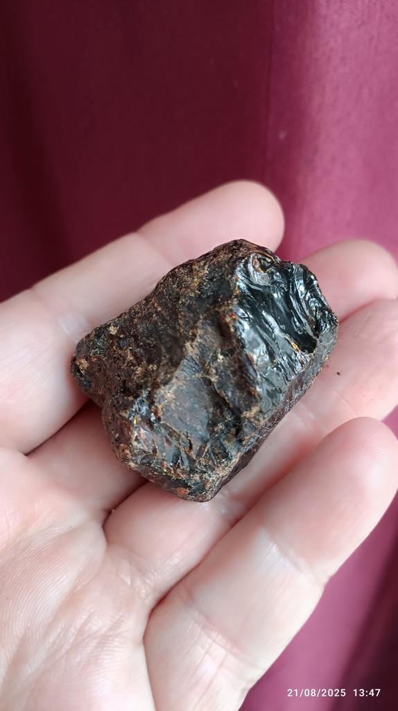 Set van 2 stuks ruwe barnsteen uit Indonesië, Handtassen en Accessoires, Edelstenen, Nieuw, Ophalen of Verzenden