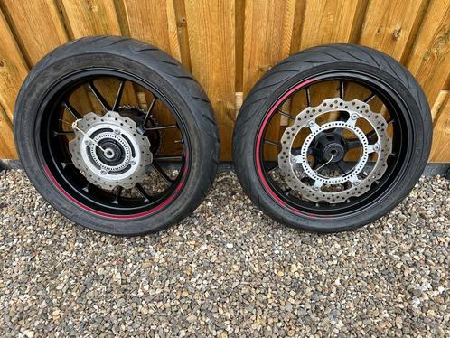 Honda CBR500R wielenset voorwiel achterwiel, Motoren, Onderdelen | Honda, Gebruikt, Ophalen