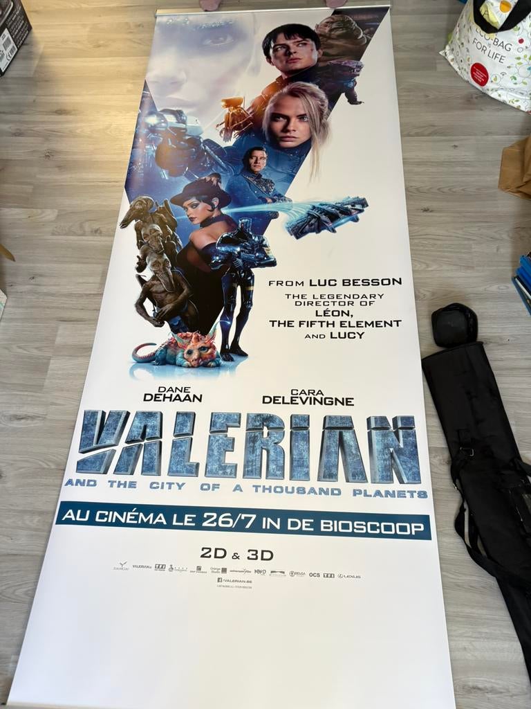 AFFICHE CINÉMA GÉANTE – VALÉRIAN (OFFICIELLE), Collections, Canevas ou Toile, Enlèvement ou Envoi, Rectangulaire vertical, Comme neuf