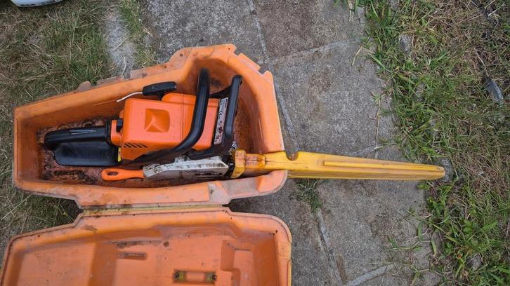 STIHL MS 180 (2 mix, Doe-het-zelf en Bouw, Gereedschap | Zaagmachines, Zo goed als nieuw, Kettingzaag, Ophalen