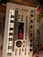 Roland MC-303 Groovebox, Musique & Instruments, Batteries électroniques, Enlèvement ou Envoi, Utilisé