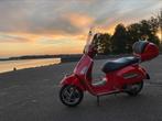 Superbe Vespa 300 GTS, Comme neuf