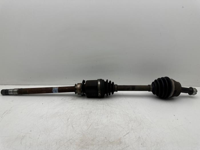 Aandrijfas rechts-voor van een Alfa Romeo Mito, Auto-onderdelen, Remmen en Aandrijving, Alfa Romeo, Gebruikt, 3 maanden garantie