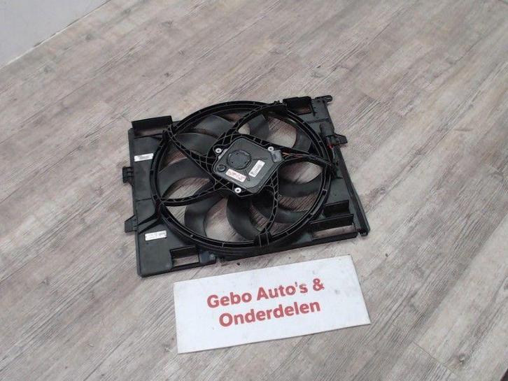 KOELVINHUIS BMW 3 serie Touring (F31) (01-2012/06-2019), Auto-onderdelen, Overige Auto-onderdelen, BMW, Gebruikt