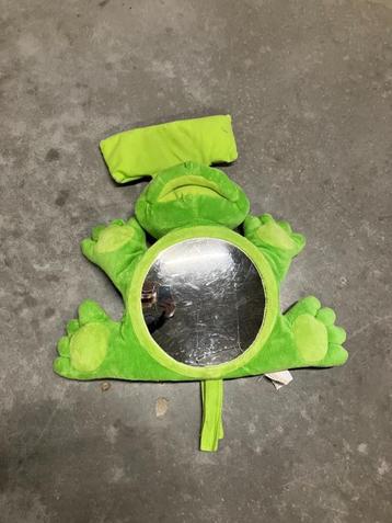Kikkerspiegel voor in de auto beschikbaar voor biedingen