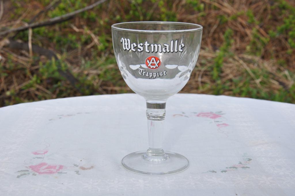 verre taille sur pied westmalle, Enlèvement ou Envoi, Comme neuf, Verre ou Verres, Autres marques