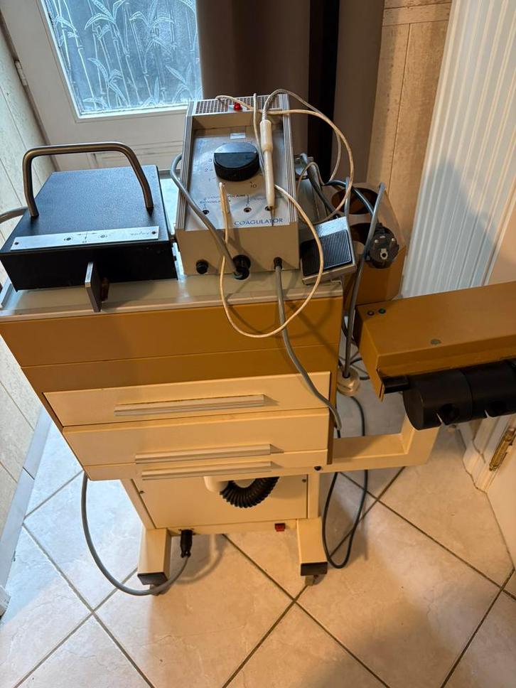 Meuble médical dentiste / orthopédiste, Diversen, Verpleegmiddelen, Gebruikt, Ophalen of Verzenden