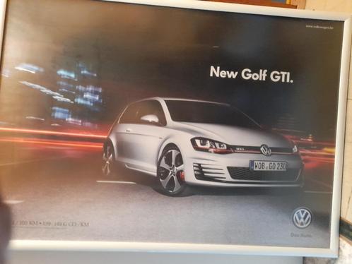 VW GOLF MK7 EN GTI MK7 dealer PROMO POSTERS met kader, Boeken, Auto's | Folders en Tijdschriften, Nieuw, Volkswagen, Ophalen