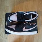 Air Jordan 1 Low SE Black Iced, Kleding | Heren, Ophalen, Overige kleuren, Nike Jordan, Sneakers