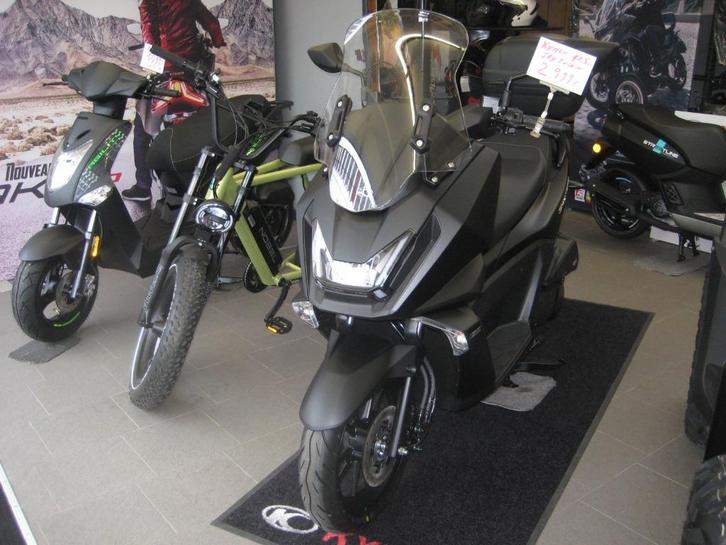 kymco skytown 125cc 2.999€, Fietsen en Brommers, Scooters | Kymco, Nieuw, Klasse A (25 km/u), Benzine, Ophalen