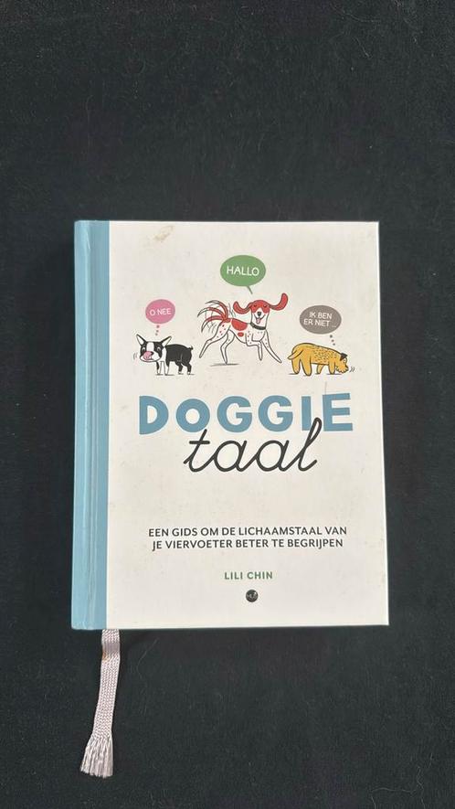 Lili Chin - Doggietaal, Boeken, Overige Boeken, Zo goed als nieuw, Ophalen of Verzenden