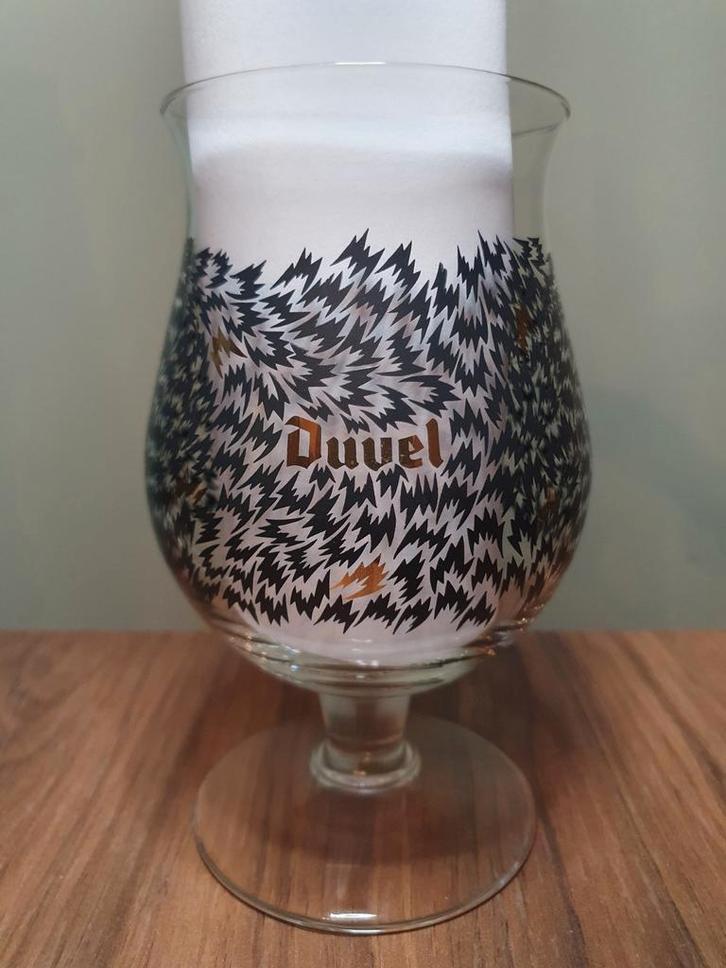 Verre 33 cl - Duvel Eley Kishimoto -, Collections, Marques de bière, Utilisé, Verre ou Verres, Duvel, Enlèvement ou Envoi