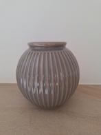 Ronde vaas VANLIGEN, Enlèvement