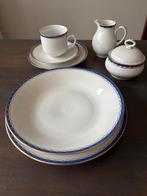 Compleet 62-delig Boheems porseleinen servies, Antiek en Kunst, Ophalen