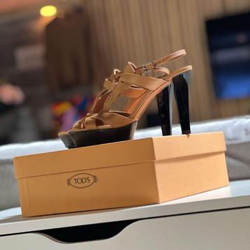 Tod's Stijlvolle Sandalen voor Vrouwen Bruin beschikbaar voor biedingen