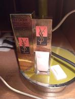 nagellak yves saint laurent, Envoi