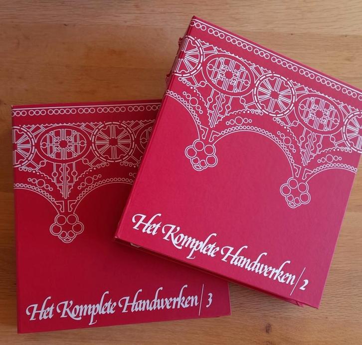 Het Komplete Handwerken - deel 2 en 3, Boeken, Hobby en Vrije tijd, Gelezen, Borduren en Naaien, Ophalen of Verzenden
