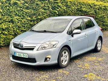 TOYOT AURIS 1.8 BENZIN+HYBRID. 5.Places. EURO 5. 