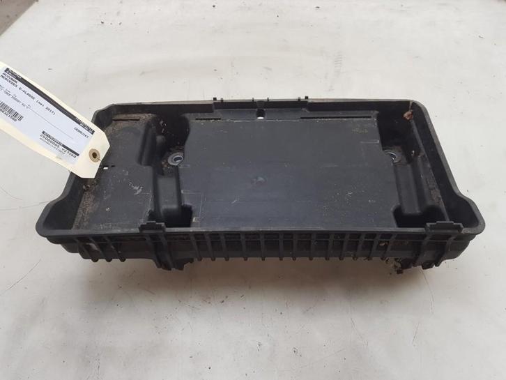 BAC A BATTERIE Mercedes-Benz E (C238) (|A2136200018|), Autos : Pièces & Accessoires, Batteries & Accessoires, Mercedes-Benz, Utilisé