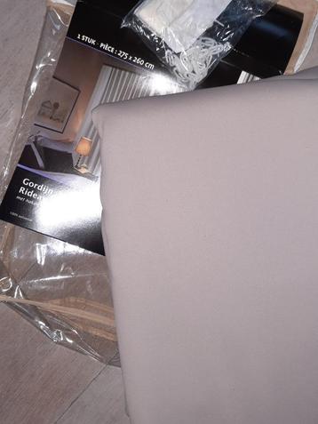 gordijn / taupe / verduisterend / 275 x 260 / nieuw beschikbaar voor biedingen