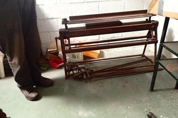 ZINKPLOOIBANK EN TWEE KRALENVORMERS beschikbaar voor biedingen