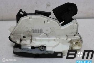 Portierslot linksvoor VW Golf 6 5K1837015B