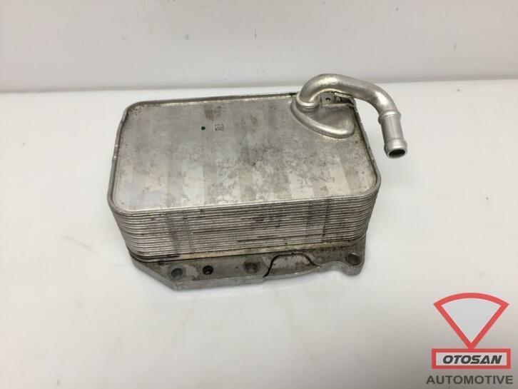 vw touareg audi q7 2018 oliekoeler olie koeler 059117015k, Auto-onderdelen, Airco en Verwarming, Volkswagen, Gebruikt