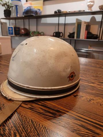 Benor oldtimer helm beschikbaar voor biedingen