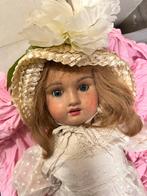 heel oude grote  pop, Verzamelen, Poppen, Ophalen, Zo goed als nieuw, Pop