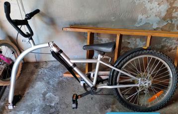 Aanhang fiets. beschikbaar voor biedingen