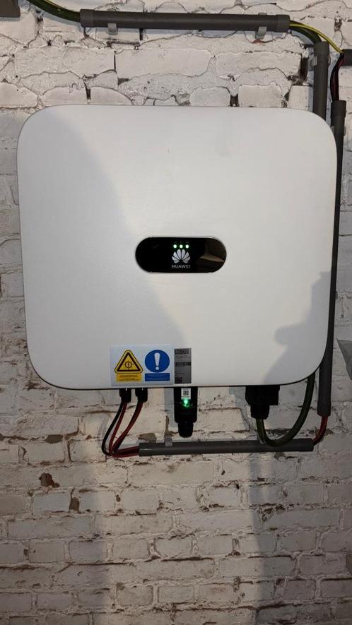 Omvormer Huawei SUN2000-10KTL-M1, Doe-het-zelf en Bouw, Zonnepanelen en Toebehoren, Zo goed als nieuw, Overige typen, 200 wattpiek of meer