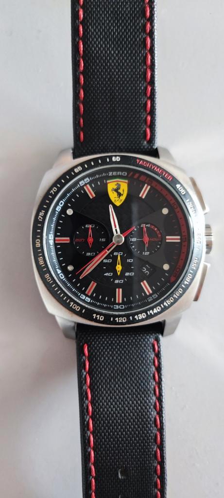 Montre Ferrari Aero Evo Chrono Quartz, Handtassen en Accessoires, Horloges | Heren, Zo goed als nieuw, Leer, Ophalen of Verzenden
