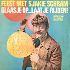 LP/ SJAKIE SCHRAM >< GLAASJE OP, Cd's en Dvd's, Vinyl | Nederlandstalig, Gebruikt, Levenslied of Smartlap, 12 inch, Ophalen of Verzenden
