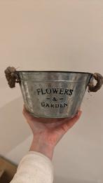 Pot de fleurs en zinc, Enlèvement, Comme neuf