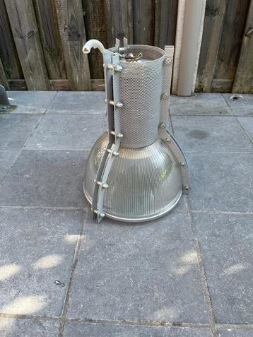 Hanglamp industriële look beschikbaar voor biedingen